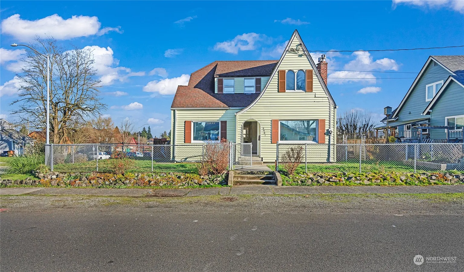 5501 S Fawcett Ave photo 1