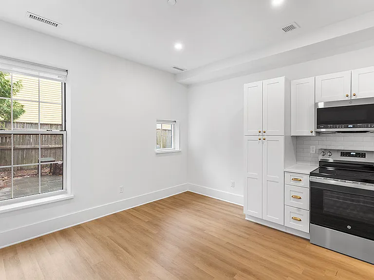 31 Hope St #102 — Photo 4