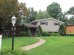 1220 Harvest Dr, Monroeville, PA