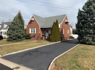 272 Hoover Ave, Edison, NJ 08837