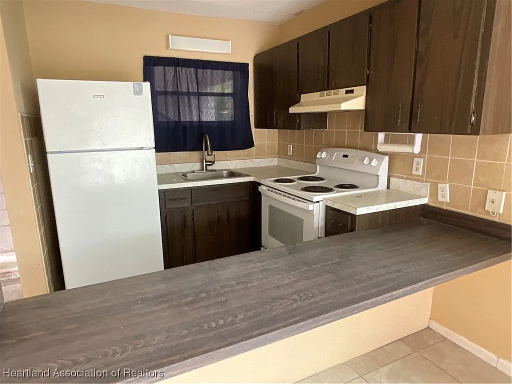 1 bed, 1.0 bath, 950 sqft, $1,200 — Photo 4