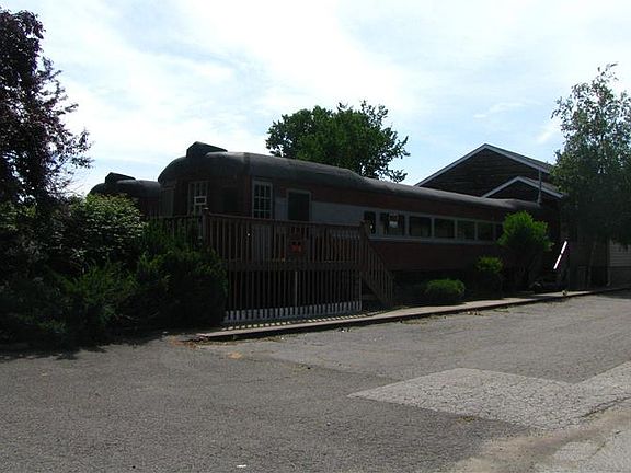 3rd image of 301 Grant Ave