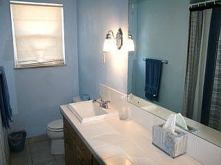 4th image of 7022 Lathrop Ave