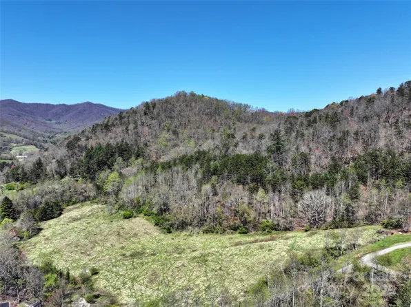 796 Upper Glady Fork Rd, Candler, NC 28715