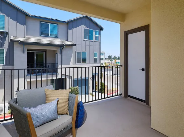 5966 Catskills Ct, Eastvale, CA 92880