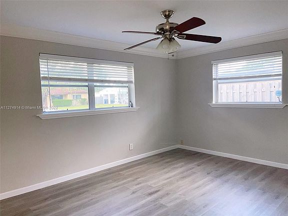 4th image of 1030 SW 32nd St #1