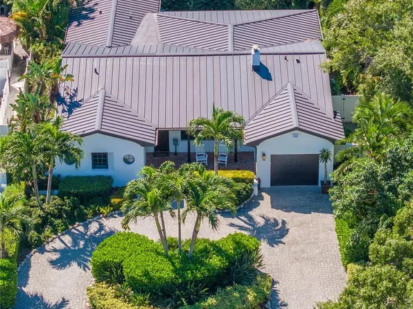 289 Catalan Blvd NE, Saint Petersburg, FL 33704