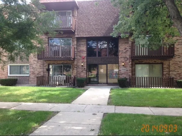 17515 Sandalwood Dr, Tinley Park, IL 60477