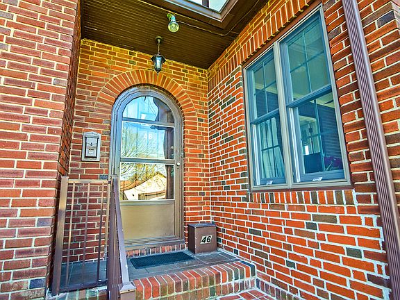 2nd image of 46 Gedney Cir