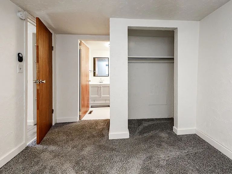 37 Delaware Rd — Photo 26