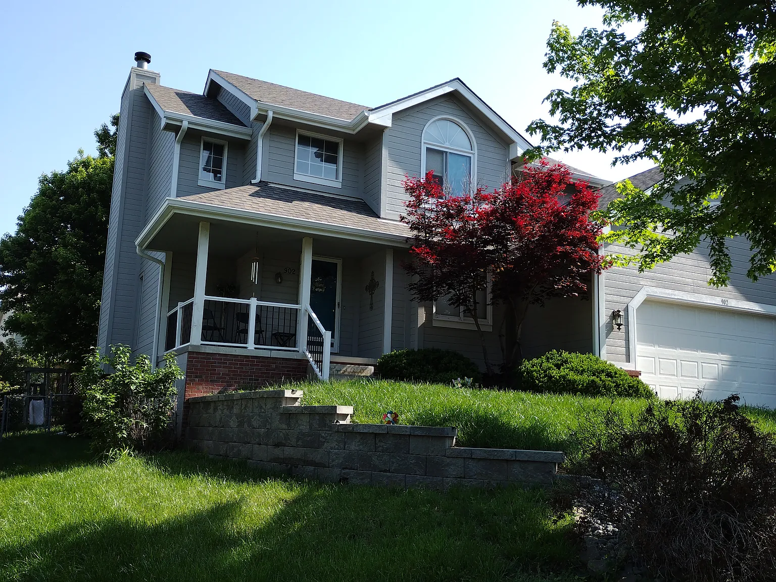 4 bed, 2.5 bath, 2683 sqft, $2,600 — Photo 1