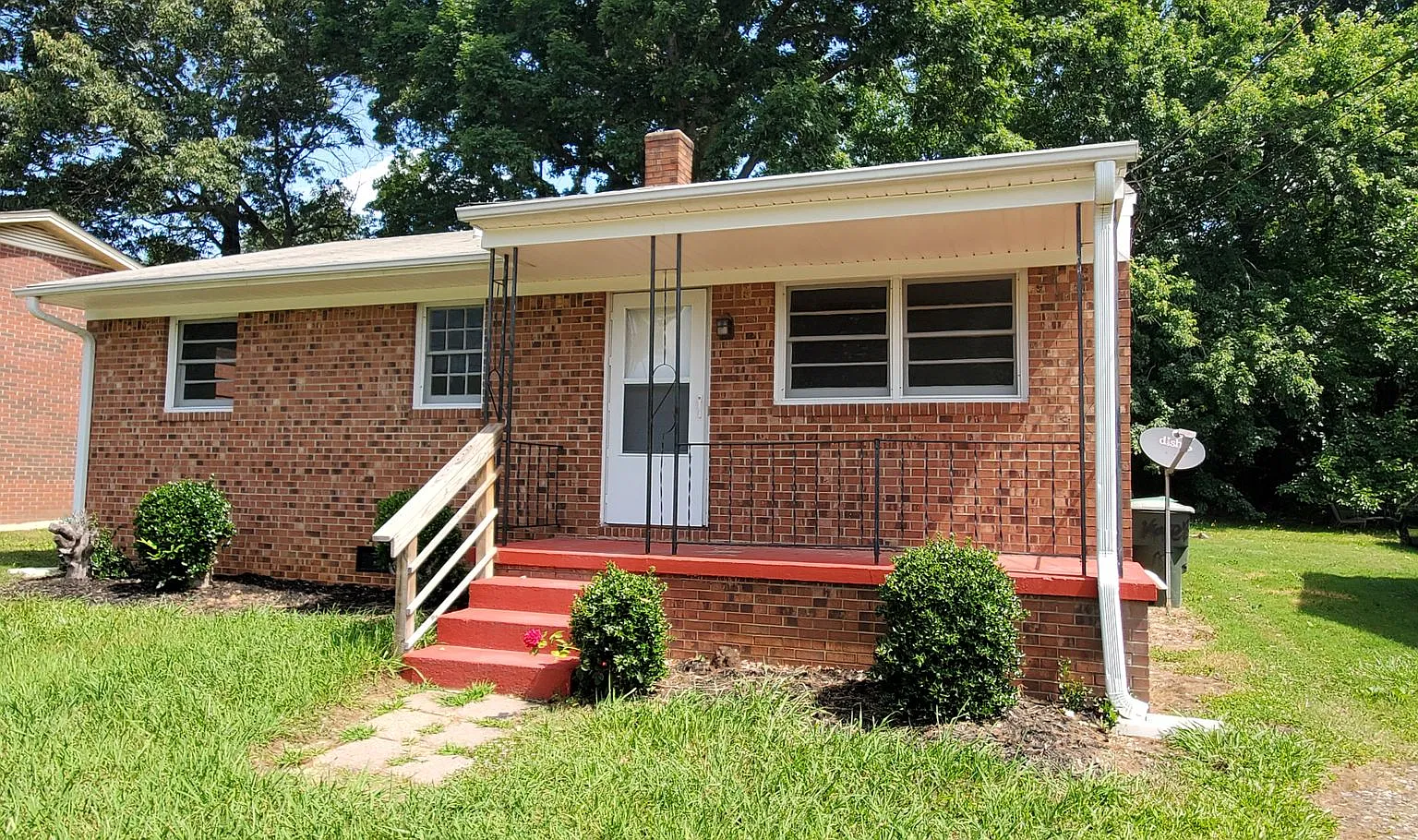 3 Bedroom House Located in High Point — Photo 1