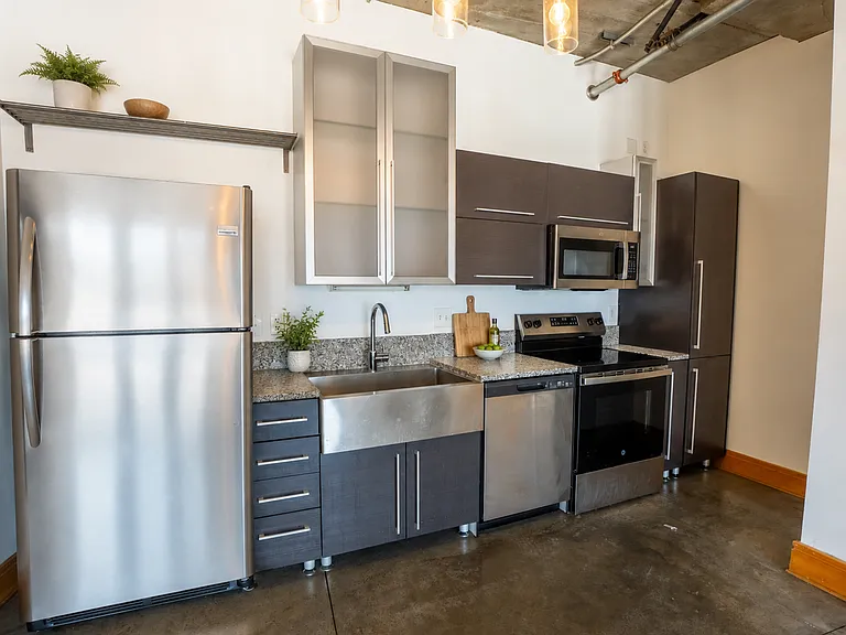 GW Apartments — Photo 55