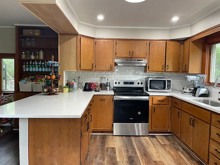 1038 Stewart Ave — Photo 5