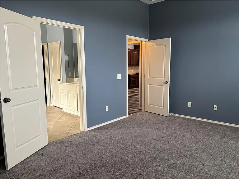 10902 Brighton Gardens Dr — Photo 12