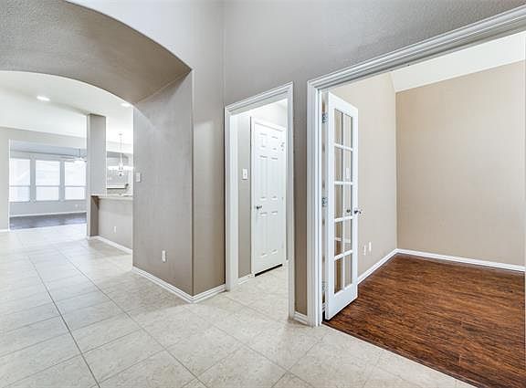 2nd image of 1505 Cedarbird Dr