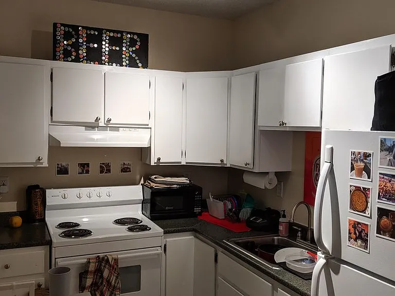 1018 19th Ave NE — Photo 3