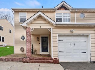 12 Franklin Pl, Washingtonville, NY 10992