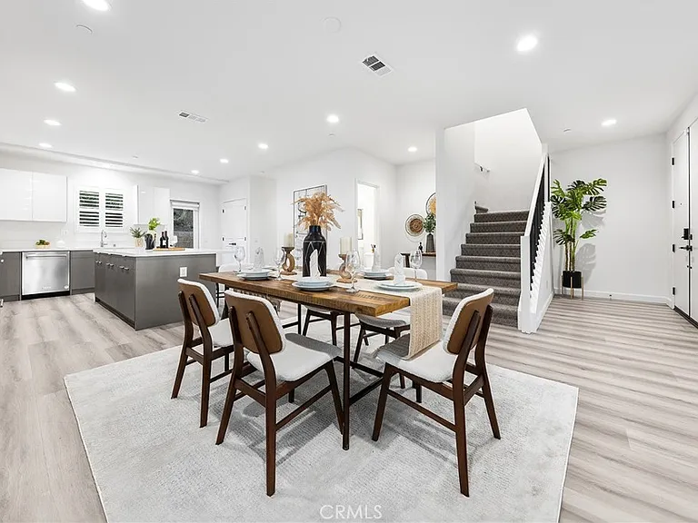 1359 Point Loma Pl — Photo 14