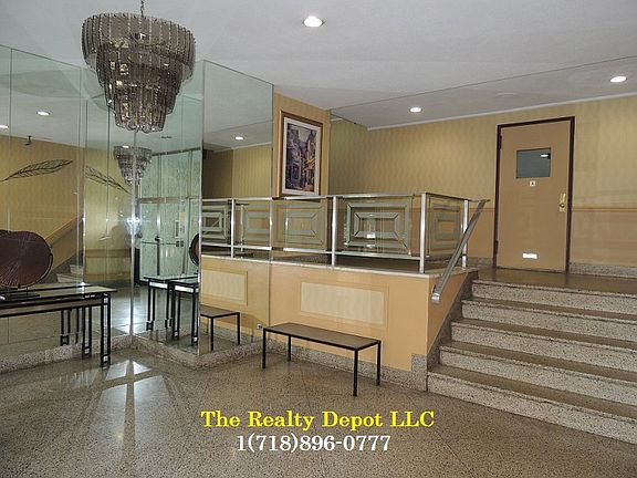 3rd image of 6610 Yellowstone Blvd APT 6E