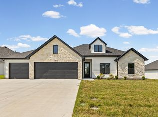2806 Misty Flower Dr, Columbia, MO 65203