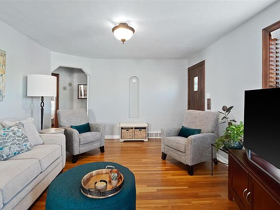 3rd image of 9344 Althea Ave