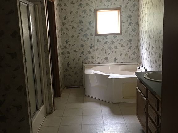 5th image of 70 Huckleberry Ln