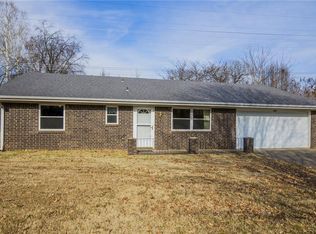 2402 Mida Ave, Springdale, AR 72762