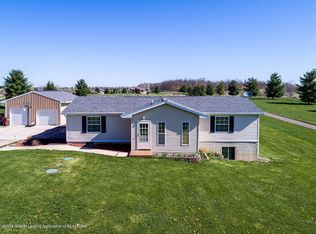 9261 Round Lake Rd, Laingsburg, MI 48848