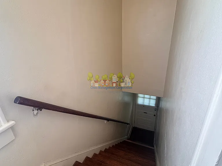 630 W Washington St #1/2 — Photo 7