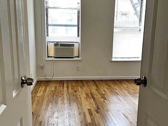 3rd image of 115 E 102nd St APT 3A