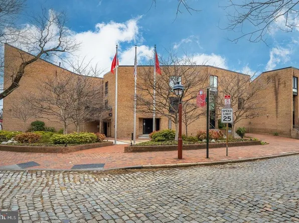 130 Spruce St APT 35B, Philadelphia, PA 19106