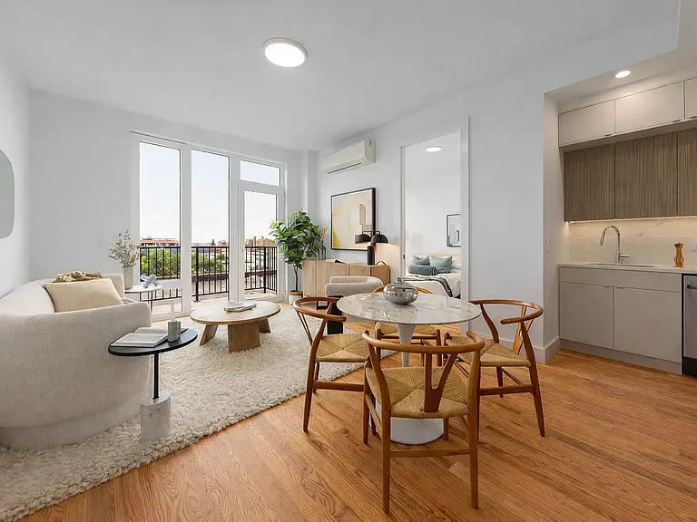 2715 Fulton St #203 — Photo 3