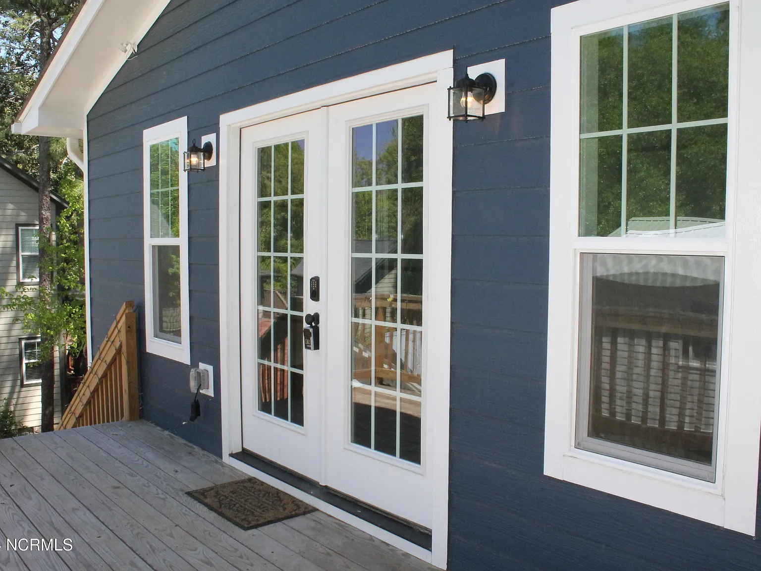 2 bed, 2.0 bath, $1,900 — Photo 3