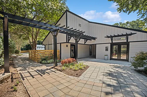Lynnwood Park Photo 1