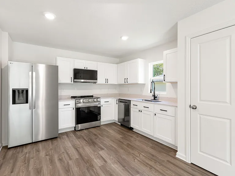 14241 SW 34th Terrace Rd — Photo 11