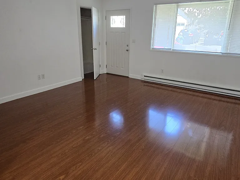 8018 SW Cedarcrest St — Photo 5