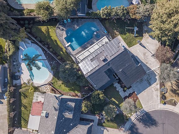 4th image of 510 N Tilden Ct