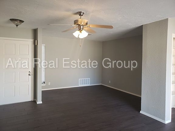 4th image of 1607 Village Dr