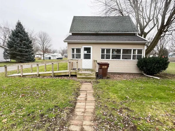 407 Mercer St, Ligonier, IN 46767