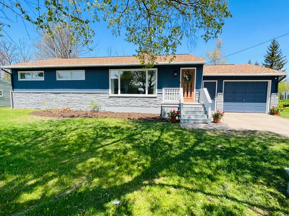 612 Dillon St, Sault Sainte Marie, MI 49783