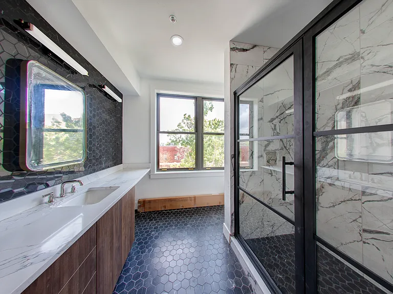 408 W University Ave #302 — Photo 3