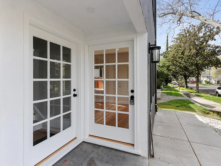 1720 U St #4 — Photo 2