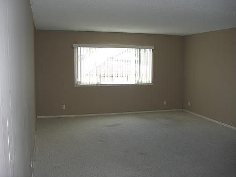 5th image of 433 Harlan St APT 201