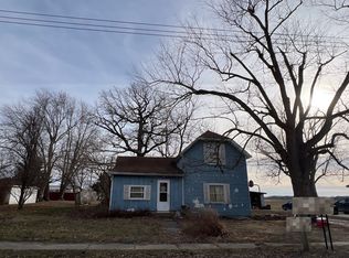 420 W Oak St, Smithfield, IL 61477