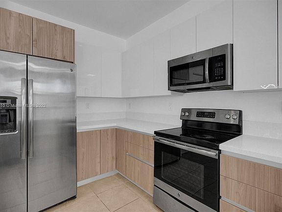 4th image of 3504 W 94th St #3504