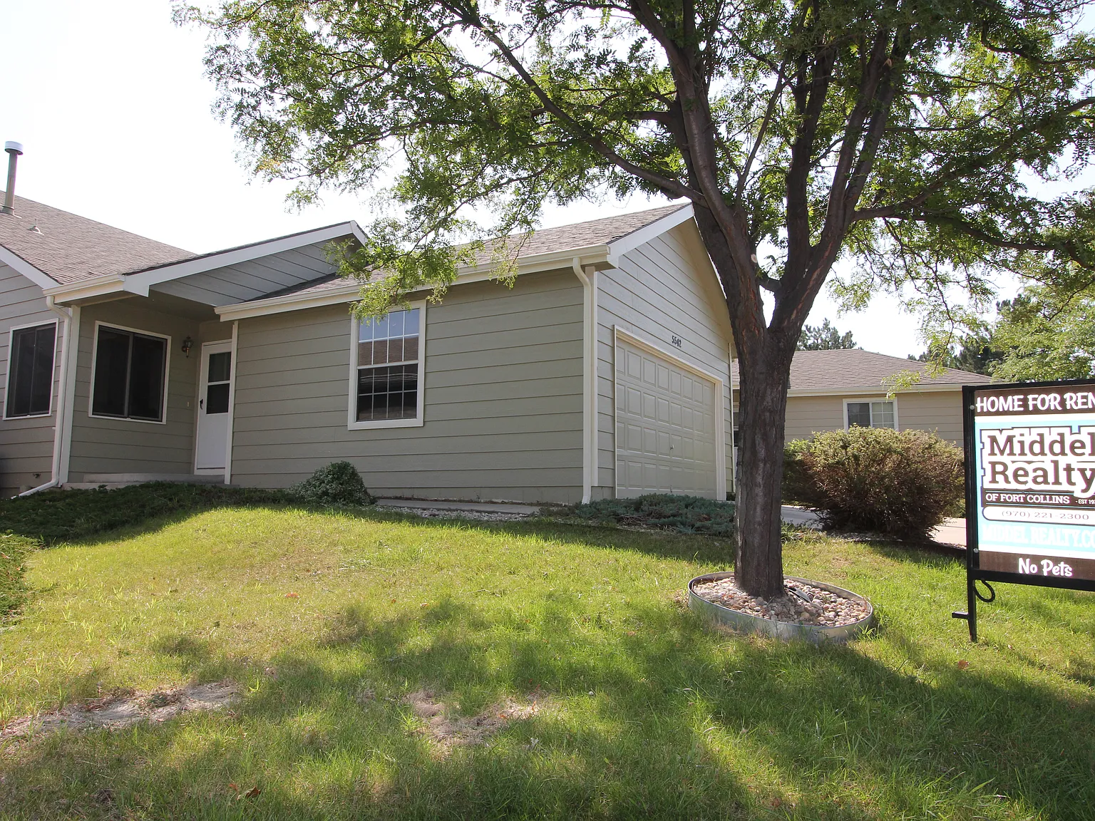 3 bed, 1640 sqft, $2,450 — Photo 1