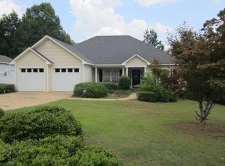 2105 Rocky Brook Rd, Opelika, AL 36801