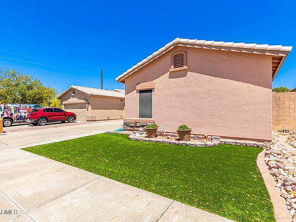 3rd image of 6626 W HONEYSUCKLE Drive