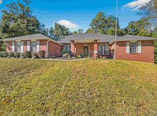 5733 Mill Pond Ln, Milton, FL 32583